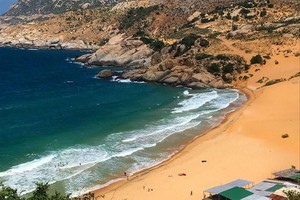 Crystal Bay đã nhìn thấy tiềm năng to lớn của vùng đất sa mạc có biển, núi, nắng, gió và cát Mũi Dinh.