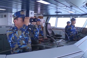 Bộ Tư lệnh Vùng cảnh sát biển 2 cũng tăng cường công tác trinh sát, nắm bắt tình hình trên tất cả các hướng.