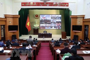 Hưng Yên họp triển khai các phương án khoanh vùng phòng chống dịch COVID-19. (Ảnh: Đinh Tuấn/TTXVN).