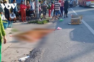 Người phụ nữ đi xe đạp tử vong tại chỗ.