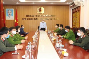 Ông Lê Đình Long biểu dương lực lượng Công an thành phố Hải Dương.