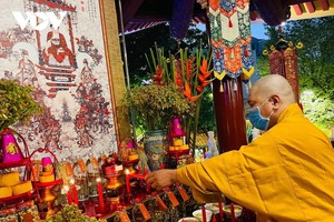 Chùa Viên Giác ở quận Tân Bình đã thông báo chỉ tổ chức lễ cầu nguyện cho chư Tăng nội bộ, không cho đại chúng tập trung đông người.