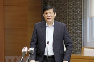 Bộ trưởng Bộ Y tế Nguyễn Thanh Long phát biểu tại cuộc họp sáng 5/3. (Ảnh: Doãn Tấn/TTXVN).