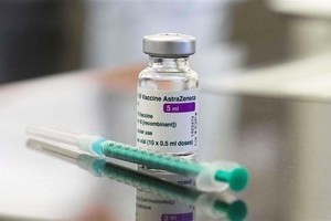 Vaccine ngừa Covid-19 của AstraZeneca. Ảnh: NBC News.