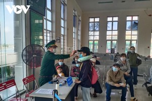 Quảng Ngãi tạm dừng đón khách ra đảo Lý Sơn.