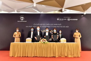 Lễ ký kết hợp tác chiến lược phân phối Happy One – Central giai đoạn 02.