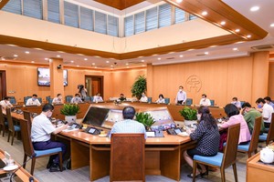 Phiên họp trực tuyến của Ban Chỉ đạo công tác phòng, chống dịch Covid-19 thành phố Hà Nội chiều 13/5.