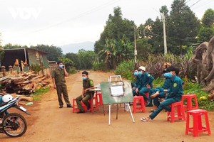 Một khu dân cư ở huyện Ea H'leo (nơi ghi nhận ca mắc Covid - 19 thứ 4) bị phong tỏa.