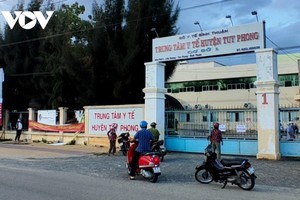 Trung tâm y tế huyện Tuy Phong, nơi vừa phát hiện 1 F1 dương tính với SARS-CoV-2.