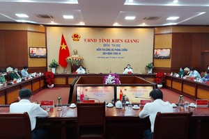 Kiên Giang họp trực tuyến chỉ đạo công tác phòng chống dịch bệnh chiều 28/6.