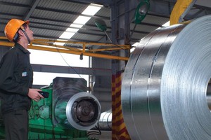 Lĩnh vực thép, chứng khoán, phân bón có nhiều doanh nghiệp ghi nhận lợi nhuận đột biến.