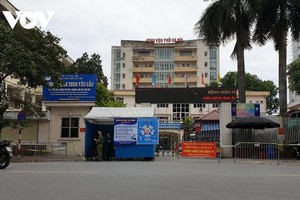 Cách ly toàn BV Phổi Hà Nội, sau khi phát hiện 29 ca dương tính.