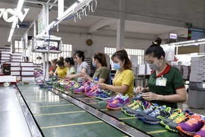 Nhiều DN ngành da giày phải đóng cửa hoặc hoạt động cầm chừng trong giãn cách.