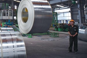 Việt Nam có hai doanh nghiệp sản xuất thép cuộn cán nóng là Formosa Hà Tĩnh và Hòa Phát, hiện đáp ứng trên 50% nhu cầu trong nước.