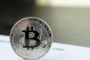 Giá Bitcoin hôm nay ngày 16/9: Bitcoin hồi phục lên trên 48.000 USD, hình thành tín hiệu Golden Cross 