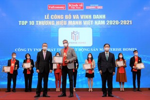 Đại diện Masterise Homes tại Lễ công bố và vinh danh Thương hiệu Mạnh Việt Nam 2021.