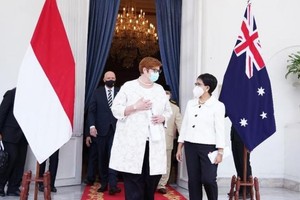 Ngoại trưởng Australia, Marise Payne (trái) và người đồng cấp Indonesia Retno Marsudi trong đối thoại 2+2 tại Jakarta, tháng 9/2021. Nguồn: Bộ Ngoại giao Indonesia.