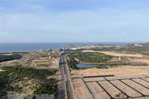 Một góc Khu kinh tế Nhơn Hội, Bình Định. (Ảnh: Phạm Kha/TTXVN).