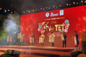 Lễ hội Tết Việt lần 3 năm 2022 chú trọng quảng bá những giá trị văn hóa truyền thống của dân tộc Việt và điểm đến du lịch hấp dẫn tại Thành phố Hồ Chí Minh. (Ảnh: Mỹ Phương/TTXVN).