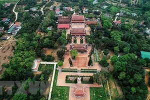 Chùa Quỳnh Lâm thuộc Khu di tích lịch sử nhà Trần (thị xã Đông Triều, Quảng Ninh) là một trong các ngôi chùa nổi tiếng của Việt Nam. Xưa kia chùa là một trung tâm Phật giáo quan trọng của dòng thiền Trúc Lâm. (Ảnh: Thành Đạt/TTXVN).