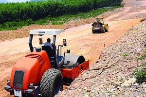 Trong 11 dự án thành phần của Dự án cao tốc Bắc - Nam phía Đông, có 7 dự án cơ bản đáp ứng tiến độ, 4 dự án chưa đáp ứng tiến độ.