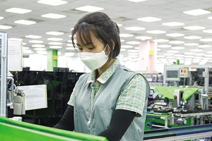 Các hoạt động sản xuất - kinh doanh tại Việt Nam được nhận định sẽ “bình thường hóa” hơn nữa trong năm 2022.