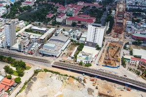 Trước đó, Dự án cải tạo cụm nút giao thông phía Tây cầu Trần Thị Lý (Q.Hải Châu, TP.Đà Nẵng) có tổng mức đầu tư sau điều chỉnh là hơn 723 tỷ đồng đã thông xe.