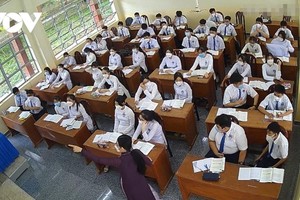 Học sinh trường THPT Nguyễn Đình Chiểu (cơ sở II) của tỉnh Tiền Giang học trực tiếp.