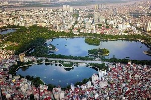 Quần thể hồ Bảy Mẫu, hồ Ba Mẫu và hồ Thiền Quang ở Hà Nội. (Ảnh: Thành Đạt/TTXVN).