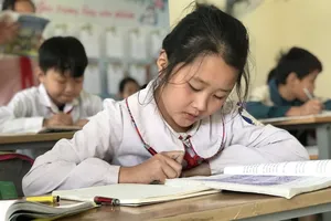 Sở GD-ĐT Hà Nội đang đề xuất, xin ý kiến của Bộ GD-ĐT cùng UBND thành phố về việc lùi thời gian kết thúc năm học (Ảnh: Mỹ Hà).