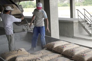 Biên lợi nhuận của doanh nghiệp xi măng đang mỏng hơn.