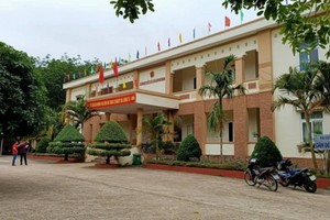 Công sở xã Xuân Bình vắng lặng trong ngày 29/4.