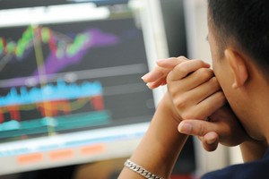 Việc cổ đông nội bộ tranh thủ chốt lời khiến nhà đầu tư nghi ngờ triển vọng của doanh nghiệp.