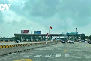 Bắt đầu từ 9h ngày 1/6/2022 triển khai thí điểm thu phí không dừng hoàn toàn trên tuyến đường bộ cao tốc Hà Nội - Hải Phòng.