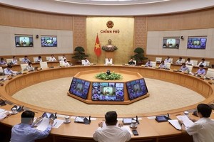 Phó Thủ tướng Lê Văn Thành chủ trì họp thúc đẩy tiến bộ xây dựng đường cao tốc Bắc-Nam phía Đông. (Ảnh: Lâm Khánh/TTXVN)