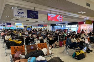 Cục Hàng không Việt Nam vừa ban hành Chỉ thị về tăng cường bảo đảm trật tự, an toàn giao thông và chống ùn tắc tại các cảng hàng không trong dịp cao điểm hè năm 2022.