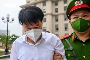Dẫn giải cựu Thứ trưởng Bộ Y tế - Trương Quốc Cường hầu tòa sơ thẩm