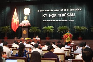 UBND TP.HCM cho rằng trong bối cảnh hiện nay đòi hỏi cần thiết phải có một nghị quyết mới thay thế Nghị quyết 54, qua đó tạo điều kiện khơi thông nguồn lực phát triển Thành phố trong giai đoạn tới. Ảnh: Trọng Tín.