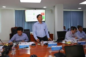 Tổng Giám đốc BSR Bùi Ngọc Dương báo cáo với Đoàn công tác - Ảnh: BSR.