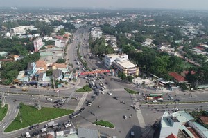 Bình Dương đang đầu tư nhiều dự án giao thông trị giá hàng chục ngàn tỷ đồng làm nền tảng phát triển kinh tế.