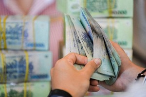 Với số thu đạt hơn 106.000 tỷ đồng, số thu thuế TNCN hiện đã hoàn thành 90,1% dự toán năm 2022 (Ảnh minh họa: KT).