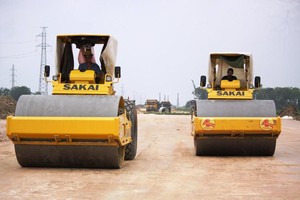 Nhà thầu thi công một dự án thành phần cao tốc Bắc-Nam phía Đông giai đoạn 2017-2020. (Ảnh: Việt Hùng/Vietnam+).