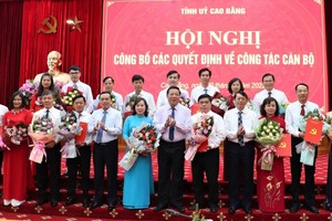 Cao Bằng điều động, luân chuyển nhiều cán bộ chủ chốt của tỉnh