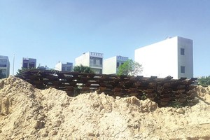 Toàn bộ hệ thống kết cấu đường sắt quốc gia tại Trạm Vật tư đường sắt Dĩ An đã bị tháo dỡ để lấy đất phân lô, bán nền.