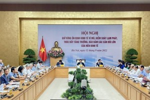 Thủ tướng Chính phủ chủ trì Hội nghị về ổn định kinh tế vĩ mô Ảnh: VGP.