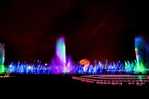 Việc khai trương giai đoạn 1 khu nhạc nước khẳng định sức nóng và cú hích tăng giá cho The Global City. Ảnh: Masterise Homes.