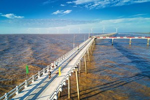 Dự án Điện gió Duyên Hải 2 (Trà Vinh) của Tập đoàn Trung Nam. Ảnh: Nguyễn Châu