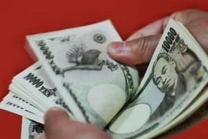 Giới phân tích cho rằng việc can thiệp vào thị trường ngoại hối lúc này khó có thể tạo ra tác động đáng kể cho đồng yên. Ảnh: AFP.