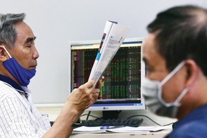 Đầu tư Chứng khoán nỗ lực đồng hành cùng giới đầu tư