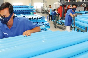 Giá nguyên liệu đầu vào giảm mạnh giúp các doanh nghiệp nhựa cải thiện biên lợi nhuận.